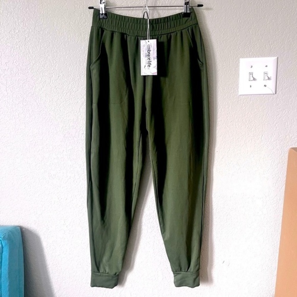 Embrace Life Athleisure Women’s Joggers Olive Green Size Small